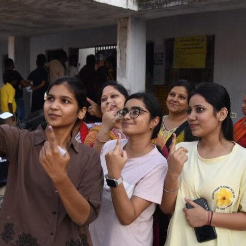 चमकती चुनावी बयानबाजी और खोए हुए संरचनात्मक सुधार: बिहार के युवा-छात्र मुद्दों की कड़वी सच्चाई