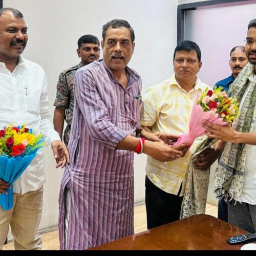 18 वर्षों की निःस्वार्थ सेवा के बाद ग्राम कचहरी प्रहरियों को नियोजन का आश्वासन; सभी संघों ने मंत्री से तत्काल आदेश की मांग की